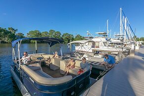 Cape Crossing Resort & Marina