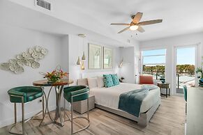 Cape Crossing Resort & Marina