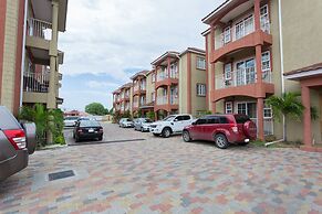 New Kingston Guest Apt at Fairway