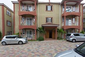 New Kingston Guest Apt at Fairway