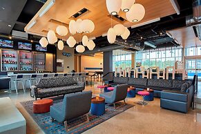 Aloft Cleveland Airport