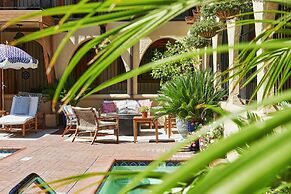 Rancho Caymus Inn