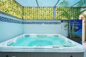 Hotel Laureles Plaza