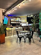 Hotel Laureles Plaza