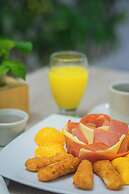 Hotel Laureles Plaza