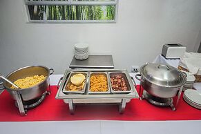 Hotel Laureles Plaza