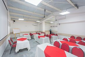 Hotel Laureles Plaza