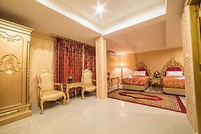 Nakaraj Princess Chiang Rai - Walking Street