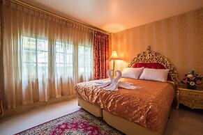 Nakaraj Princess Chiang Rai - Walking Street