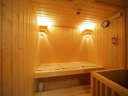 Hagi Royal Intelligent Hotel