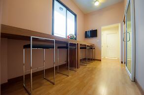 Full House Khaosan - Hostel