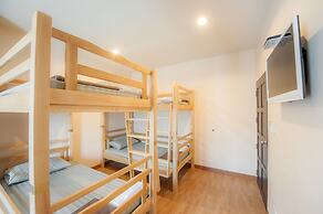 Full House Khaosan - Hostel