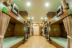 Full House Khaosan - Hostel