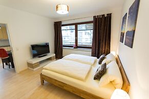 SKI-N-LAKE City Apartments