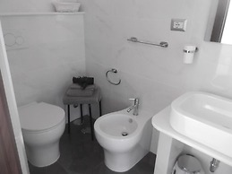 Gloria Vatican Bijou