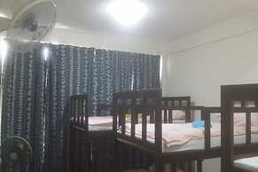 First Inn On Nut - Hostel