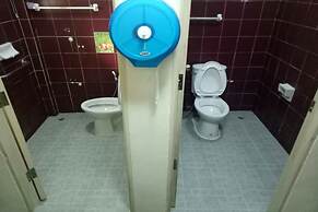 First Inn On Nut - Hostel