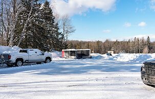 Alger Falls Motel