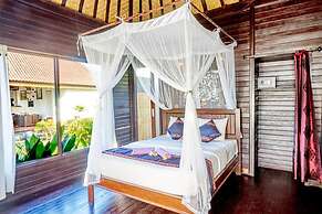Sunrise Ocean Hut's Lembongan