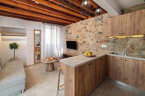 Lindos Citrin Suites