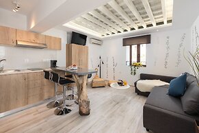 Lindos Citrin Suites