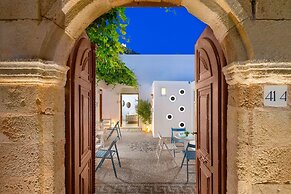 Lindos Citrin Suites