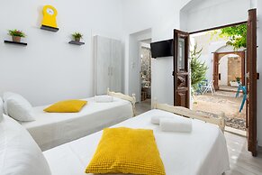 Lindos Citrin Suites