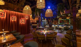 Hyde Hotel (Formerly The Forster Court Hotel)