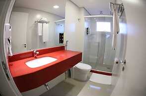 Holiday & Business Hotel - Ao lado do Centro de Eventos e Arena Conda