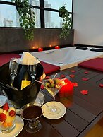 Holiday & Business Hotel - Ao lado do Centro de Eventos e Arena Conda