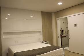 Holiday & Business Hotel - Ao lado do Centro de Eventos e Arena Conda