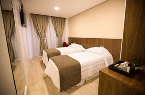 Holiday & Business Hotel - Ao lado do Centro de Eventos e Arena Conda