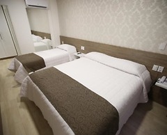 Holiday & Business Hotel - Ao lado do Centro de Eventos e Arena Conda