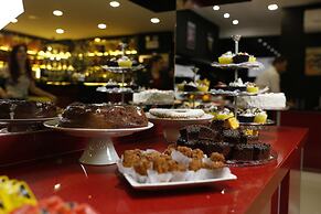 Holiday & Business Hotel - Ao lado do Centro de Eventos e Arena Conda