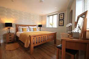 Streamside Apartments