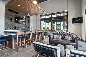 Global Luxury Suites in Menlo Park