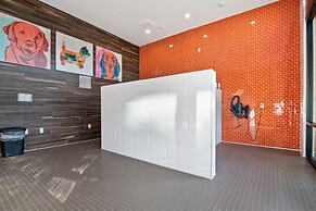 Global Luxury Suites in Menlo Park