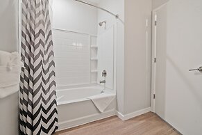 Global Luxury Suites in Menlo Park