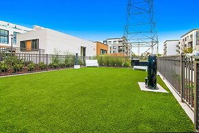 Global Luxury Suites in Menlo Park