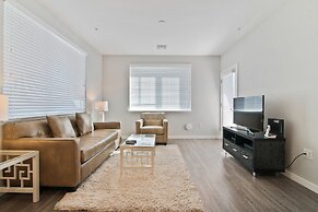 Global Luxury Suites in Menlo Park