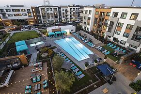 Global Luxury Suites in Menlo Park