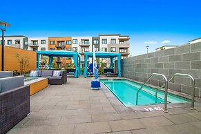 Global Luxury Suites in Menlo Park