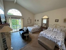Maria's Garden and Inn