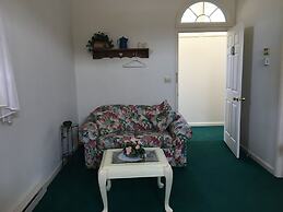 Maria's Garden and Inn