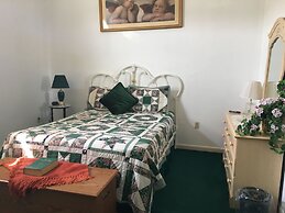 Maria's Garden and Inn