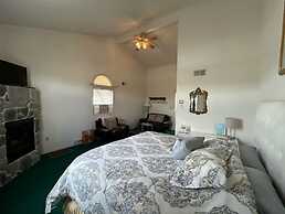 Maria's Garden and Inn