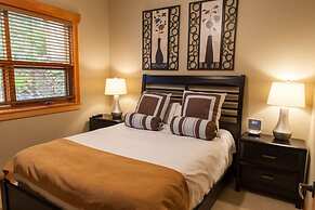 Carmel Beach Private Lodges