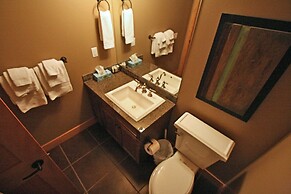 Carmel Beach Private Lodges