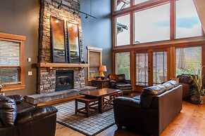 Carmel Beach Private Lodges