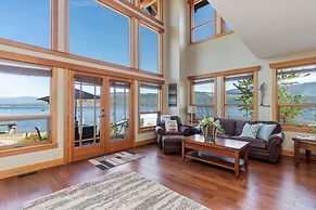 Carmel Beach Private Lodges